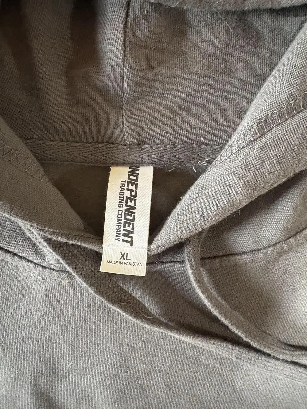 Salem Massachusetts Hoodie Sweatshirt Mens XL Gray Graphic Family First Horror